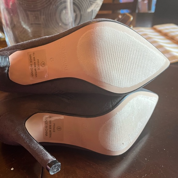 Fashion Booties - Picture 3 of 3